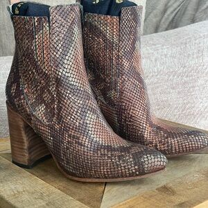 🦅  Freebird by Steven~Janelle 🦅